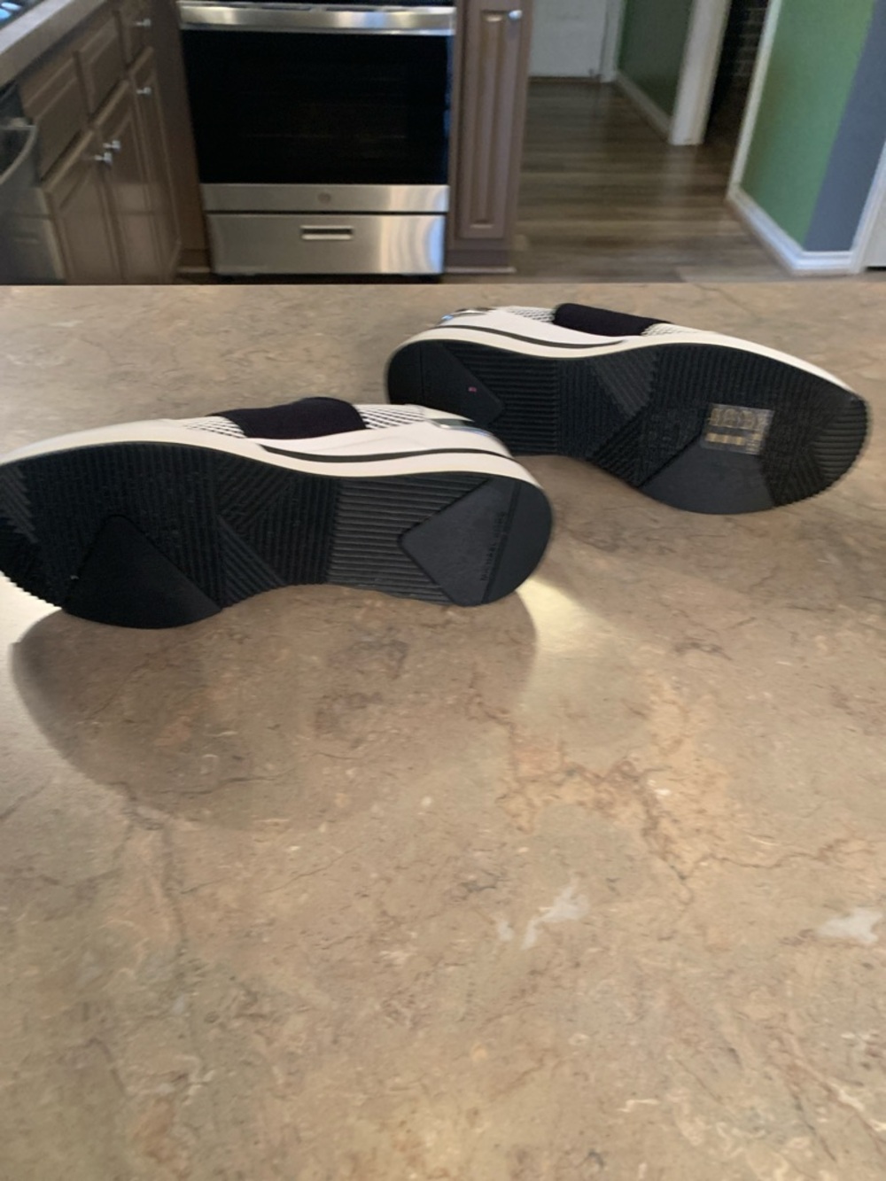 Michael Kors White and Black Slip-On Platform Sneakers with Elastic Strap - Picture 4 of 5